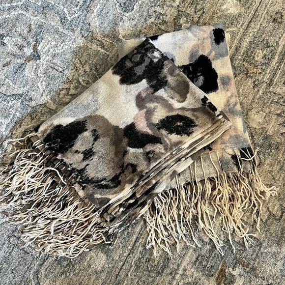 H&M Accessories - Lightweight Floral Fringe Scarf Bundle